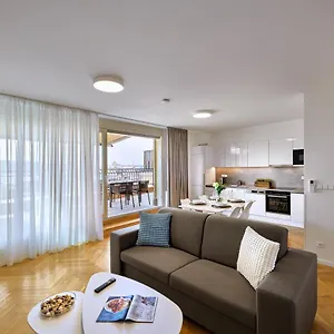 Downtown Rubesova Aparthotel