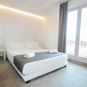 https://maison-du-port-42.fr-provencehotel.com